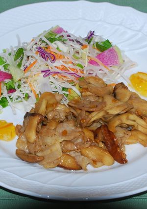 彩りきのこと豚バラ肉のフルーティー炒め-レシピのメイン写真