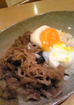 ちびっこ大好き！　すき焼き丼～温玉のせ～-レシピのメイン写真
