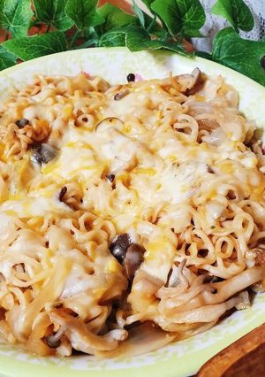 とろ～りチーズときのこの焼き醤油ラーメン-レシピのメイン写真