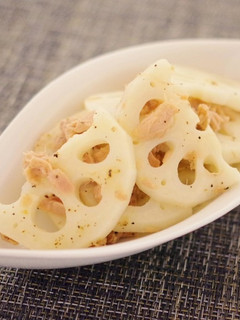 レンジでシャキシャキ「黒胡椒れんこん」-レシピのメイン写真
