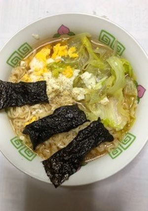 レタス・海苔・卵　しょうゆラーメン-レシピのメイン写真