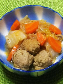 肉団子と白菜・にんじん・糸こんの煮物-レシピのメイン写真