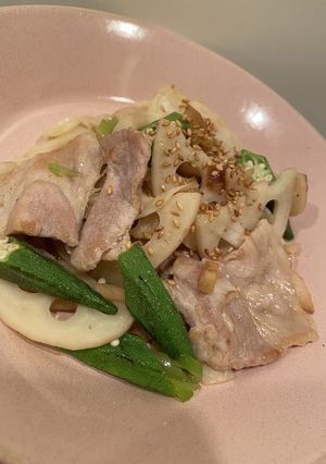 レンコンと豚バラのナンプラー炒め-レシピのメイン写真