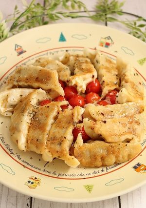 簡単！餃子のチーズ煮☆チーズアヒージョ-レシピのメイン写真