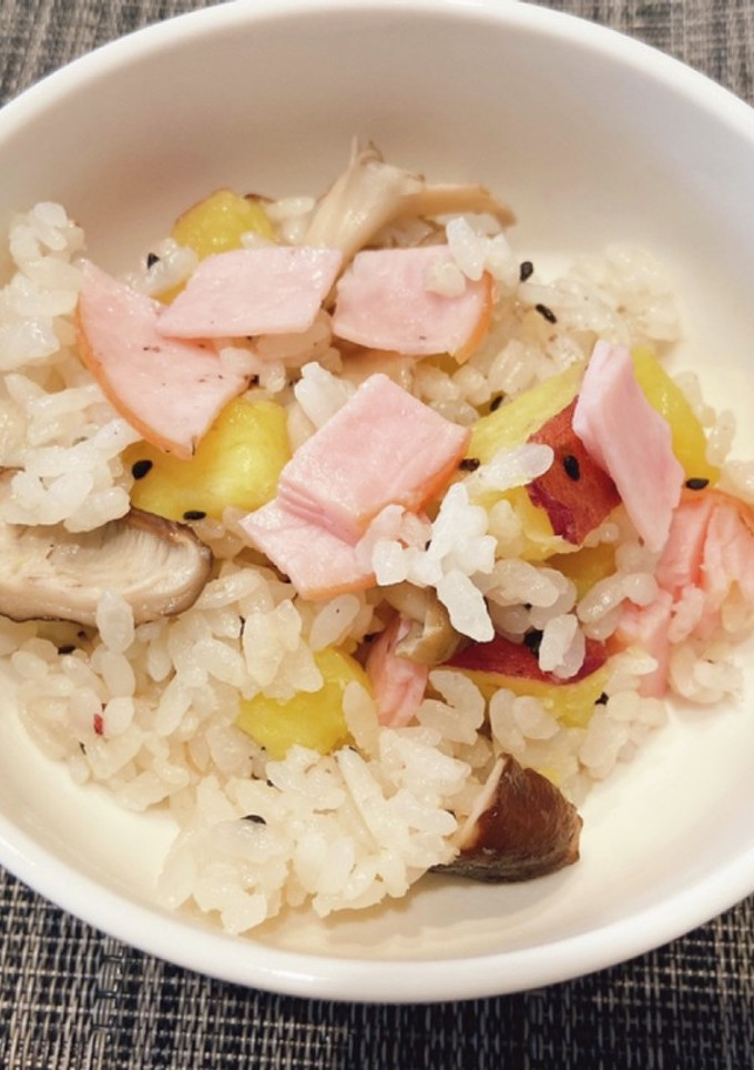 ハムとさつまいもの炊き込みご飯-レシピのメイン写真