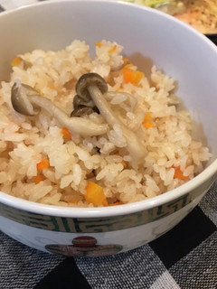 簡単 人参としめじの炊き込みご飯-レシピのメイン写真