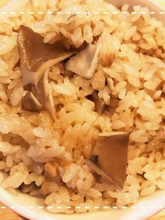 鍋の素で簡単!舞茸の炊き込みごはん-レシピのメイン写真