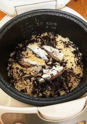 オイルサーディンとひじきの炊き込みご飯-レシピのメイン写真