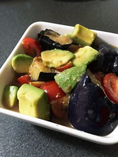ナスとアボカドとトマトのわさび醤油和え-レシピのメイン写真