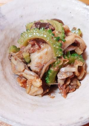 簡単！ ゴーヤと舞茸の味噌炒め梅肉和え♪-レシピのメイン写真