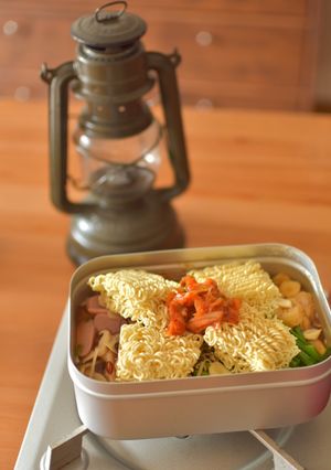 野菜たっぷりプデチゲ☆キャンプやお昼に♪-レシピのメイン写真