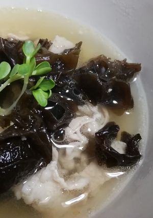 黒きくらげと豚肉のスープ-レシピのメイン写真