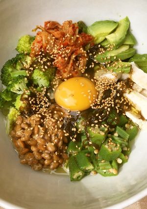 アボカドチキンサラダ丼-レシピのメイン写真
