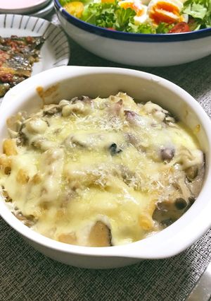 チーズたっぷり♪「キノコ牡蠣グラタン」-レシピのメイン写真