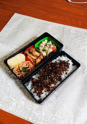 鶏ももケチャップとポテトサラダ入りお弁当-レシピのメイン写真