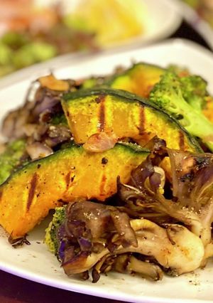 野菜が美味しい♪かぼちゃと舞茸のグリル-レシピのメイン写真