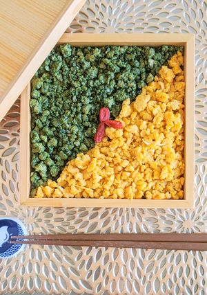 スーパーフード スピルリナのそぼろ弁当-レシピのメイン写真