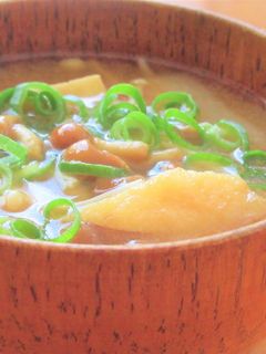 なめこと大根と油揚げの味噌汁-レシピのメイン写真
