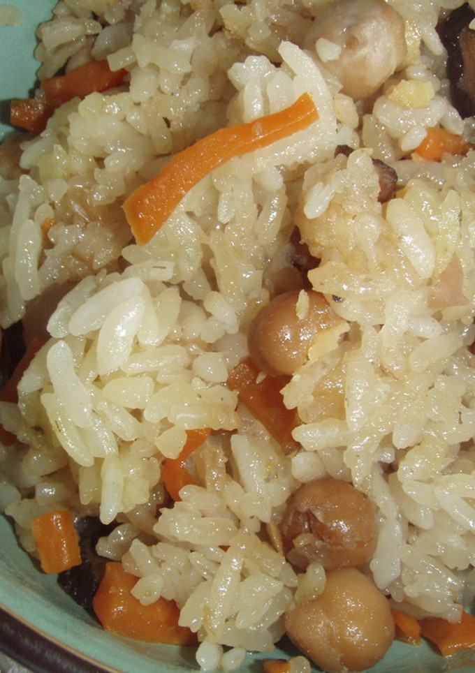 炊飯器で中華風おこわ　ヒヨコマメ入り-レシピのメイン写真