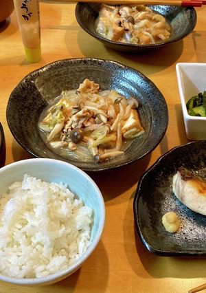 晩ご飯^_^ 白菜の煮物、さわら、だし巻-レシピのメイン写真