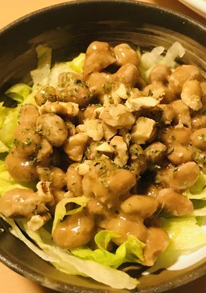 毎日の納豆●くるみ＆レタスのサラダ風-レシピのメイン写真