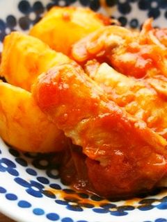 手羽中じゃが芋のトマト煮♪煮るのは10分-レシピのメイン写真