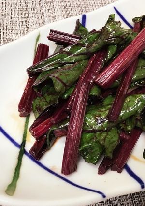 ビーツの葉と茎の中華炒め-レシピのメイン写真