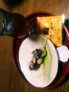 お月見にも!豆腐白玉に餡ときな粉ON。-レシピのメイン写真