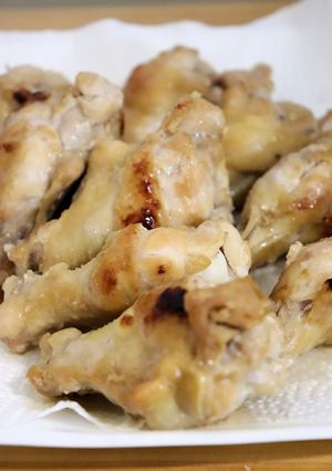 美味♪塩麹と醤油で鶏手羽元のから揚げ-レシピのメイン写真