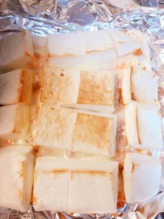 簡単!はんぺんの鮭フレークチーズ焼き-レシピのメイン写真