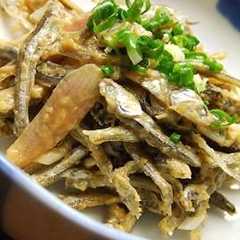 รูปของ かえりぼしとみょうがの酢味噌あえ