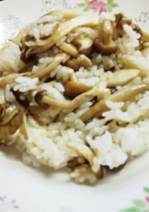 たっぷりキノコの混ぜごはん-レシピのメイン写真