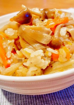 キノコとごぼうの♡炊き込みご飯♡-レシピのメイン写真