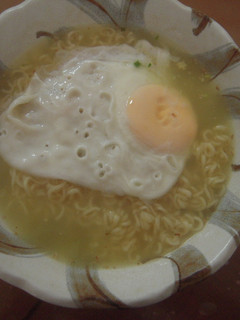 目玉焼きのせラーメン-レシピのメイン写真