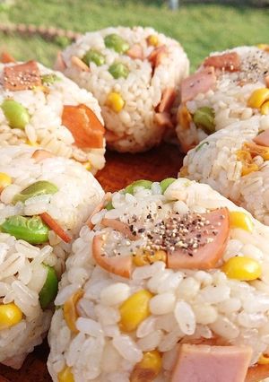 たっぷりハムの具沢山おにぎり-レシピのメイン写真