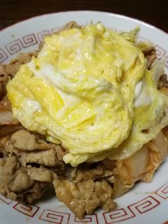 ふんわり卵の豚キムチ丼-レシピのメイン写真