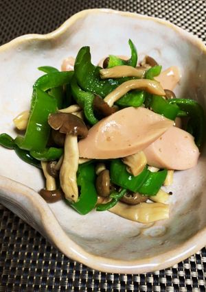 ピーマンとしめじと魚肉ソーセージの和え物-レシピのメイン写真