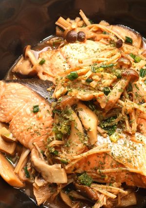 レンジで簡単！鮭ときのこのガリバタ醤油-レシピのメイン写真