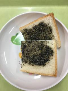 【保育園給食】セサミトースト-レシピのメイン写真