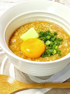 レトルトで簡単⭐️味噌バター風味の月見粥-レシピのメイン写真