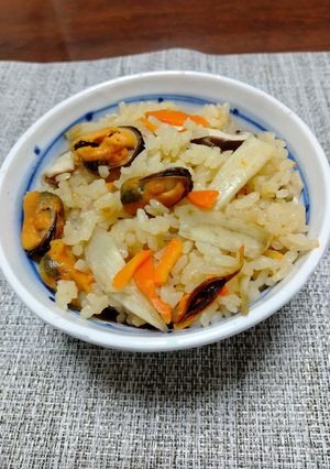 ムール貝の炊き込みご飯(解凍ムール貝)-レシピのメイン写真