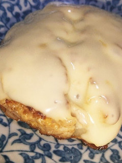 豚の頭肉のチーズハンバーグ-レシピのメイン写真