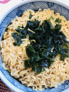 チキンラーメン●乾燥わかめ砕き入れ-レシピのメイン写真