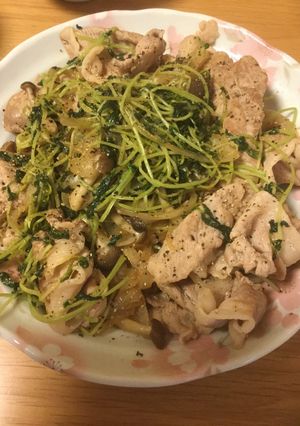 豆苗と豚肉のポン酢炒め-レシピのメイン写真