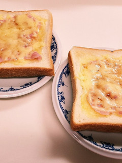 美味しい♪生ハムチーズはちみつトースト☆-レシピのメイン写真