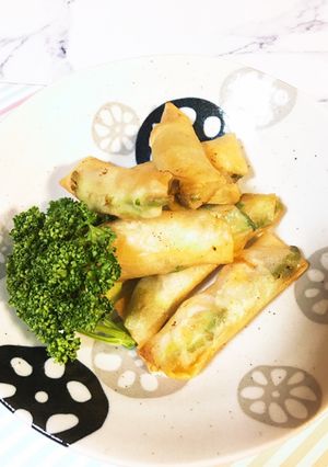 海老とアスパラ＆海老とアボカド春巻2種♪-レシピのメイン写真