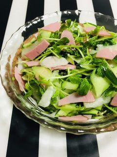 ピーラー大活躍 大根・胡瓜・豆苗のサラダ-レシピのメイン写真