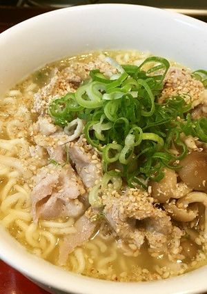 豚しゃぶのっけ　塩ラーメン-レシピのメイン写真