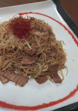 もやしたっぷり！ホルモン焼きビーフン-レシピのメイン写真