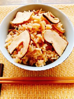 秋の味覚☆きのこの炊き込みごはん-レシピのメイン写真